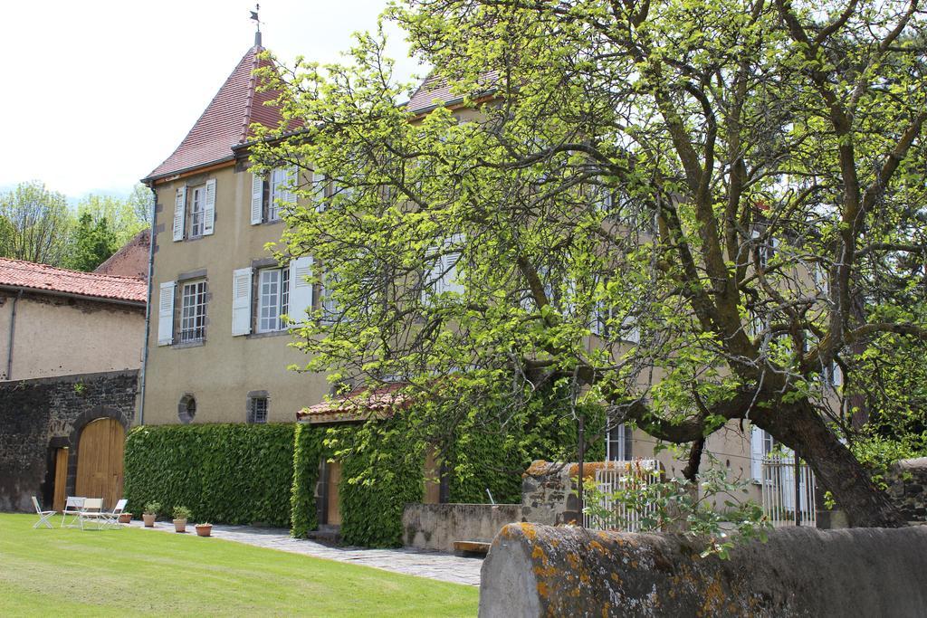 Bed and Breakfast Chateau De Bourrassol Menetrol Zewnętrze zdjęcie
